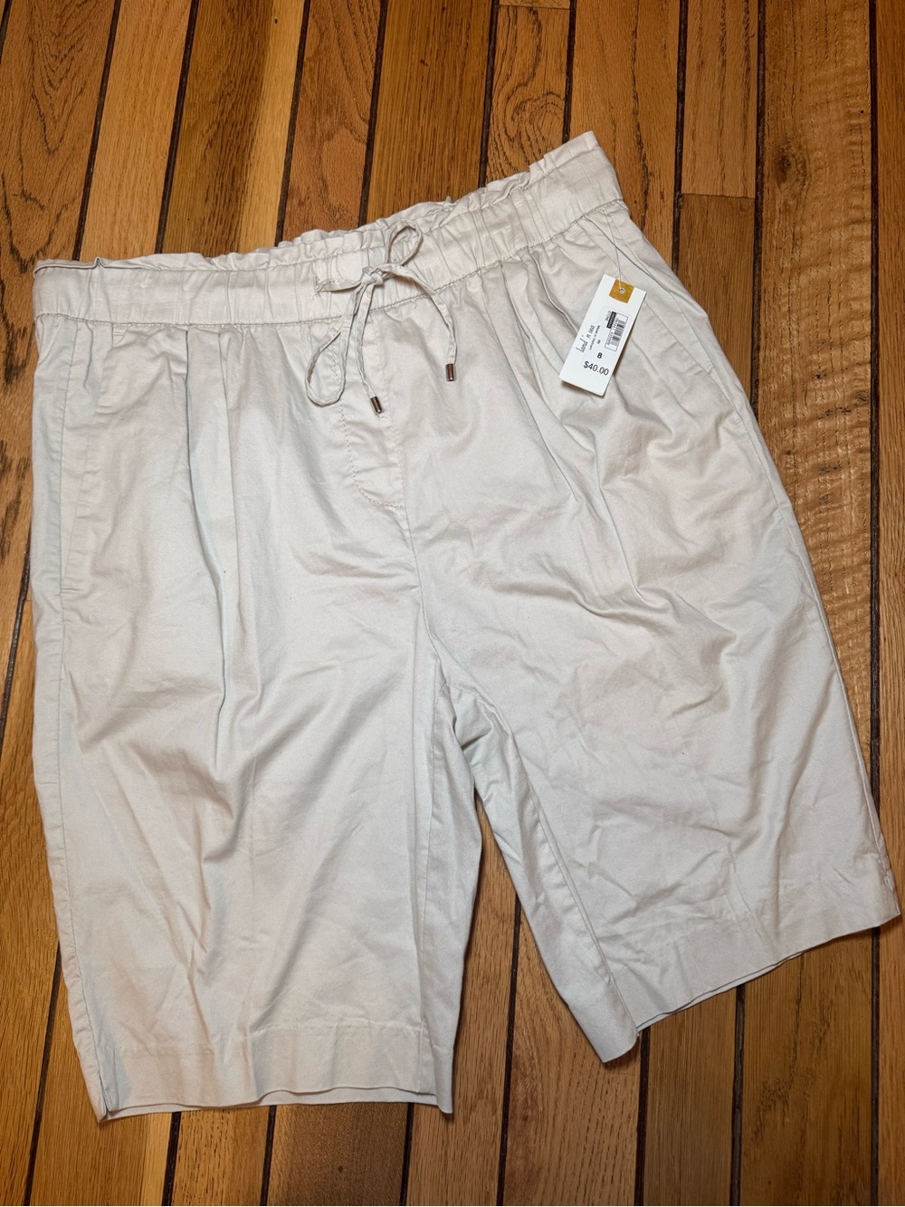 Women's Drawstring Bermuda Shorts in Light Beige